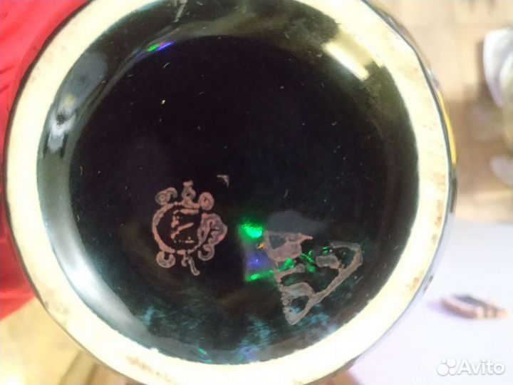 Антикварный кувшин