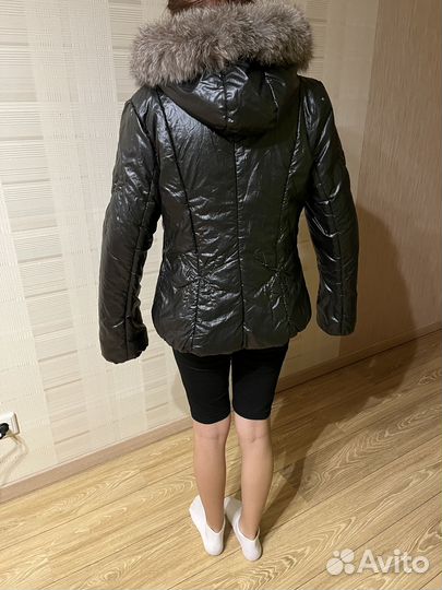 Подростковая зимняя куртка для девочки 42-44 разме
