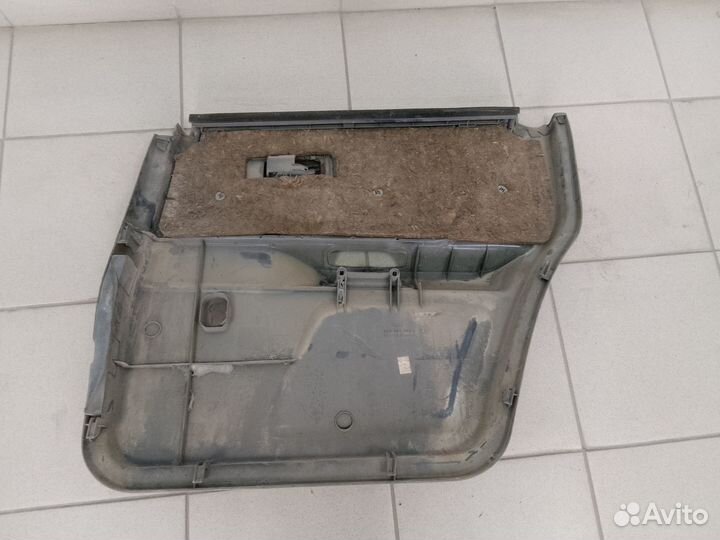 Обшивка двери задняя левая Audi 80 B3