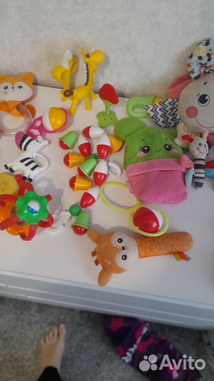 Игрушки,погремушки от 0 до 8 мес