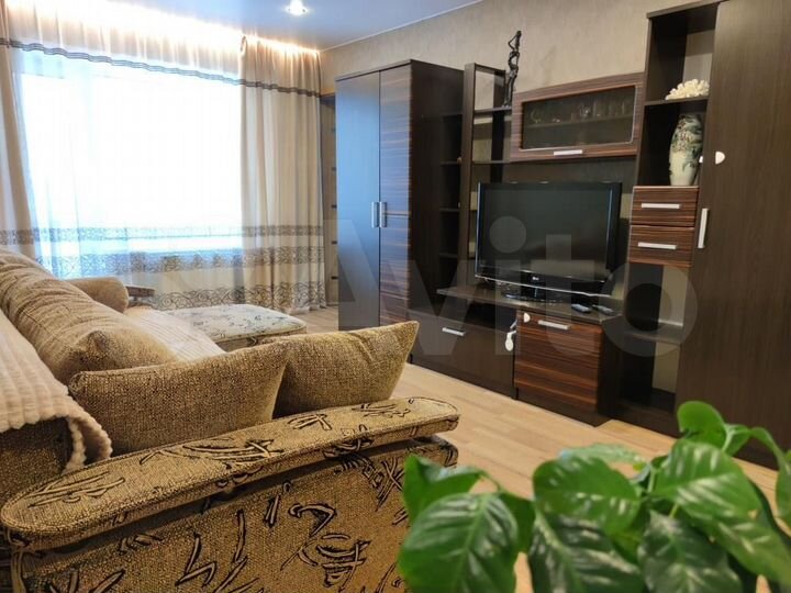 2-к. квартира, 90 м², 1/2 эт.