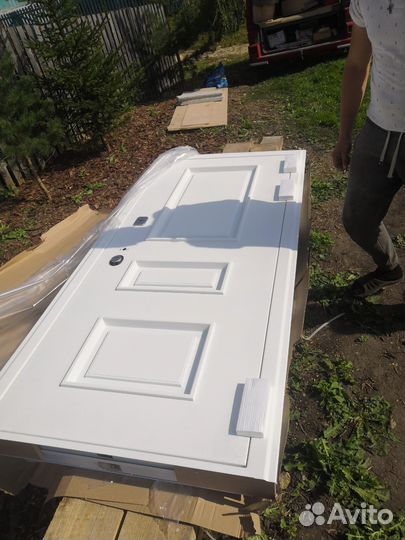 Дверь с терморазрывом и стеклопакетом в Калуге