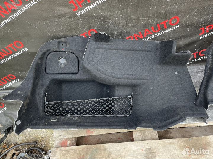 Mercedes C207 W207 A207 обшивка багажника