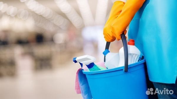 Требуется уборщица(к)