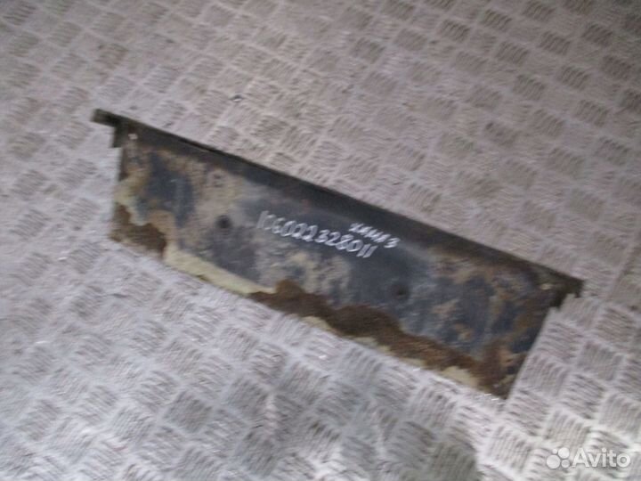 Кронштейн заднего фонаря (правый) камаз 5490371601