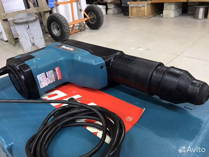 Перфоратор Makita HR5001C