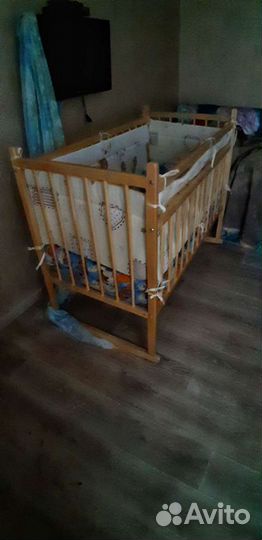 Детская кроватка