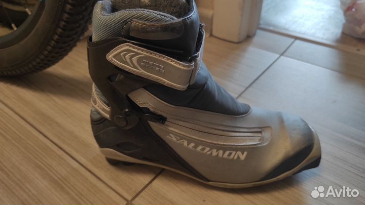 Лыжные ботинки коньковые salomon