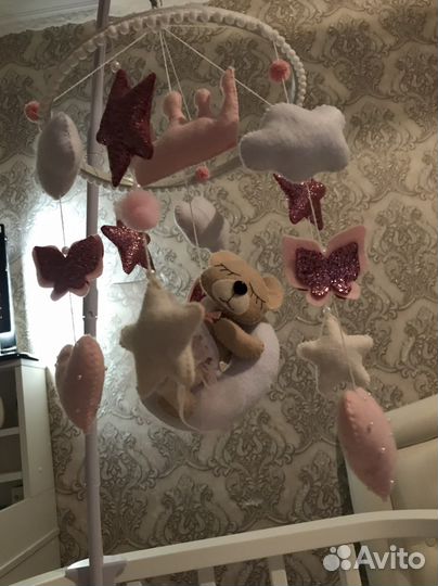 Мобиль на кроватку из фетра