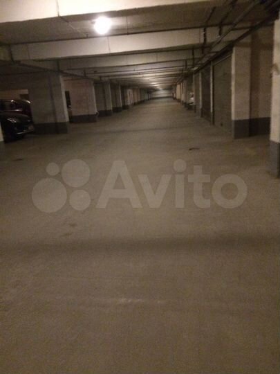 Машиноместо, 18 м²