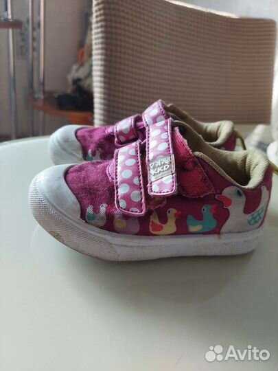Кроссовки для девочки
