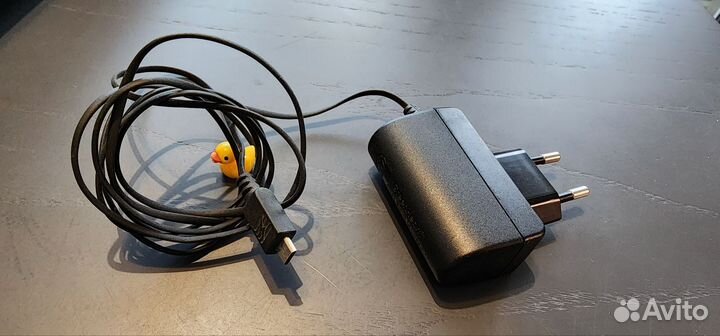 Зарядка Sony Ericsson EP310