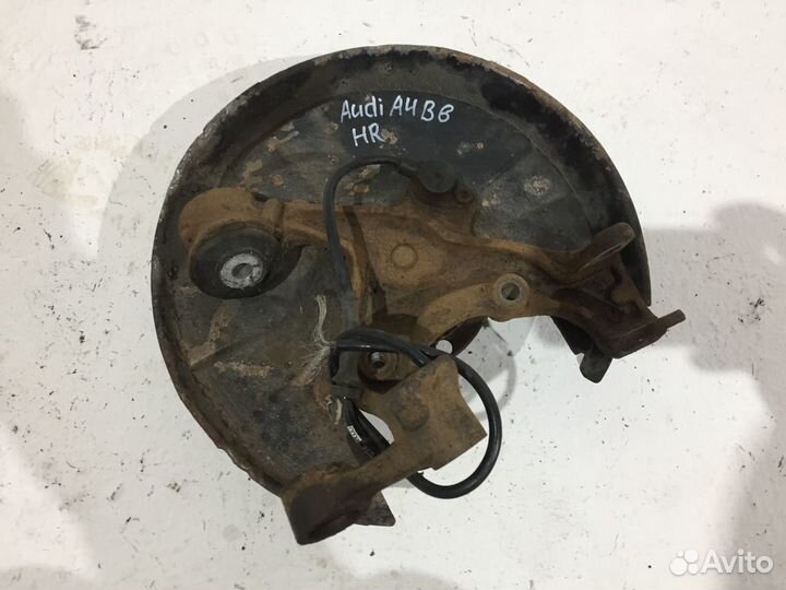 Кулак задний Audi A4 B6