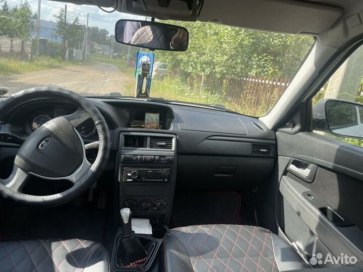 LADA Priora 1.6 МТ, 2017, 180 000 км