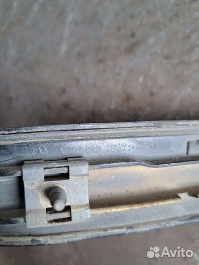 Молдинг крыла Mercedes W203