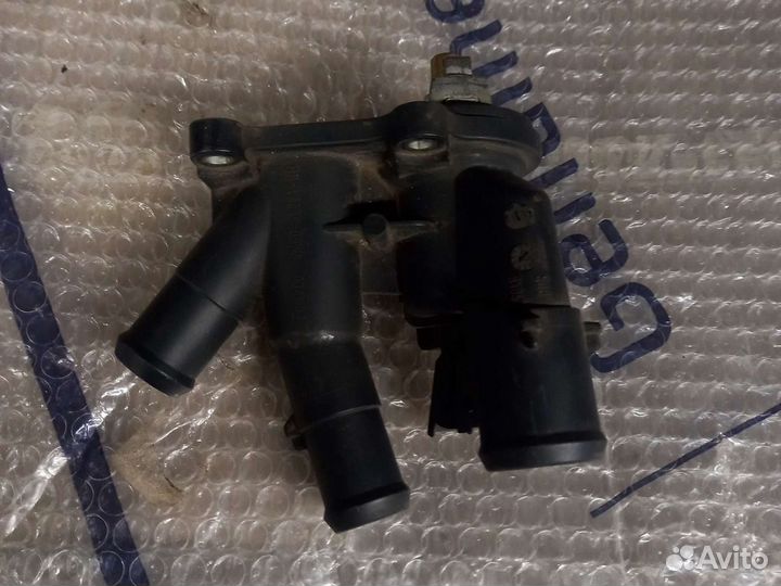 Форд фокус 2 1,6 115л с- корпус термостата