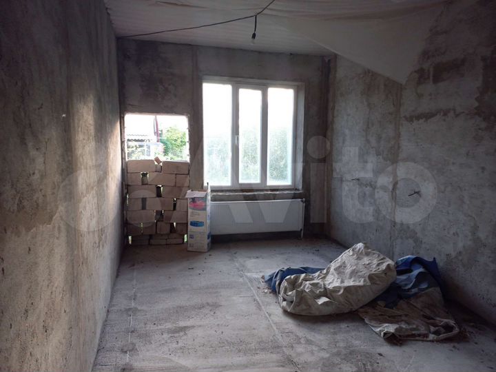 Дом 190 м² на участке 4 сот.