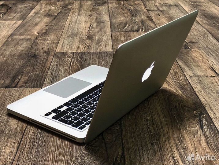 Бизнес-ноутбук Apple MacBook Pro 13 Core i5 SSD