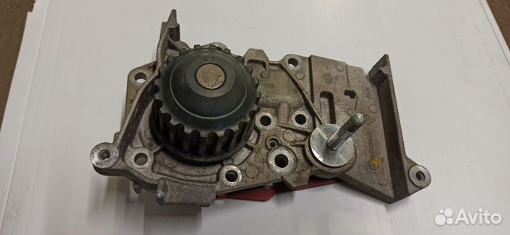 Помпа Renault Logan