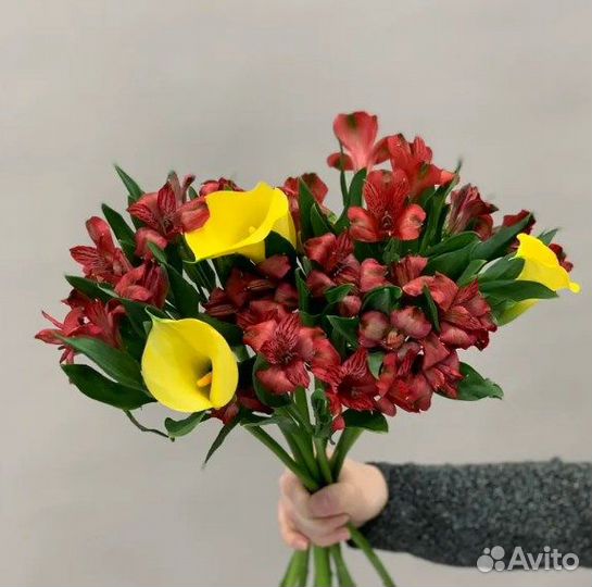 Каллы букет, цветочная композиция, доставка цветов