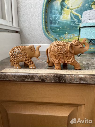 Статуэтки слоников из дерева