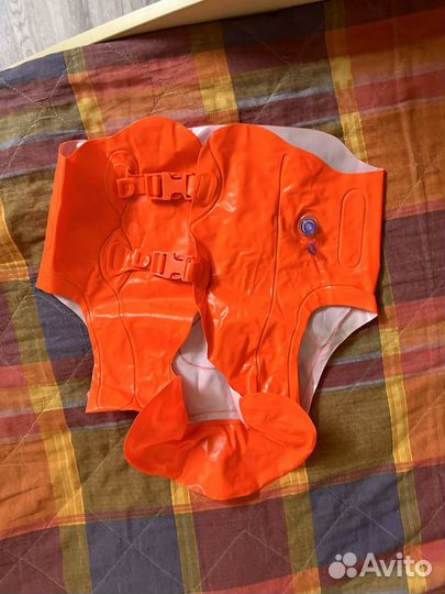 Надувные круги, нарукавники, жилеты детские