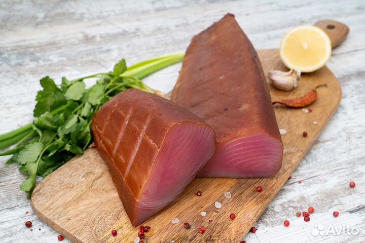 Тунец холодного копчения (своего производства)