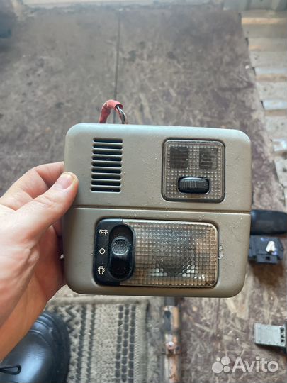 Фонарь салона (плафон) peugeot 406 рест