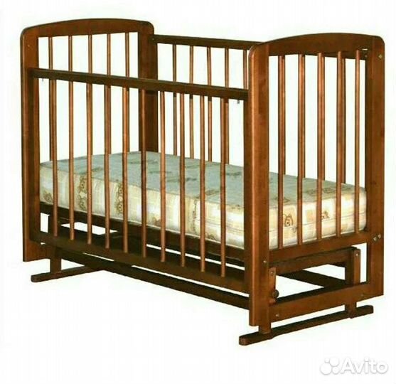 Детская кроватка Дарина с матрасом на маятниках