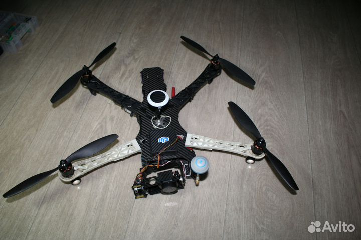 Квадрокоптер для съемок под Gopro