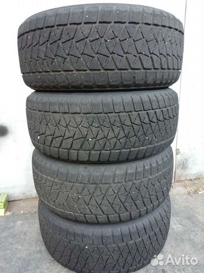 Bridgestone Blizzak DM-V2 255/55 R18