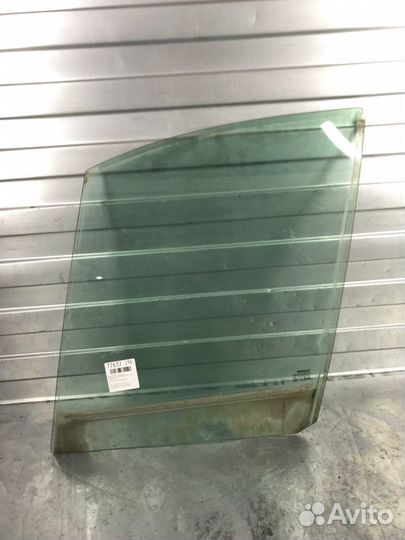 Стекло двери переднее левое Renault Scenic JA
