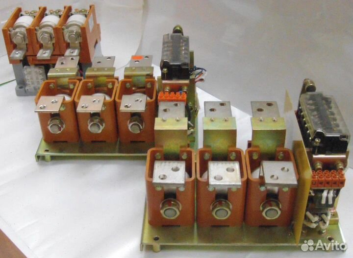 Контактор вакуумный