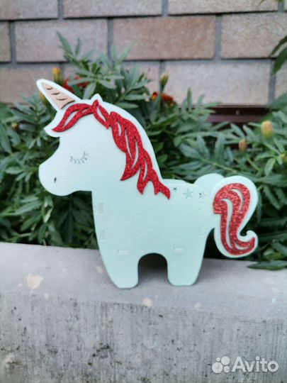 Кашпо Единорожка