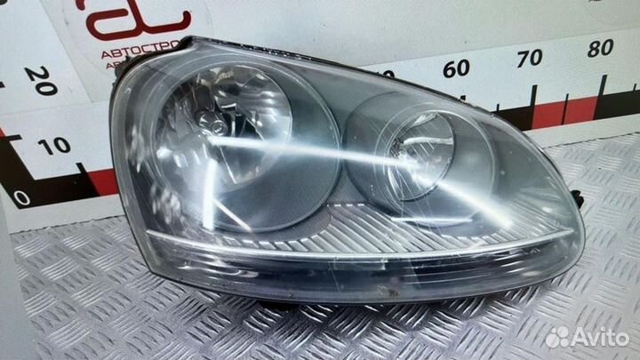 Фара правая на Volkswagen golf 5