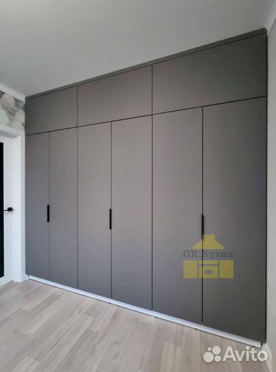 Угловой шкаф