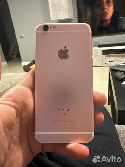 iPhone 6S, 64 ГБ
