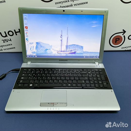 Ноутбук Samsung NP-RV520 i3-2330M/ SSD 120/GT 520M