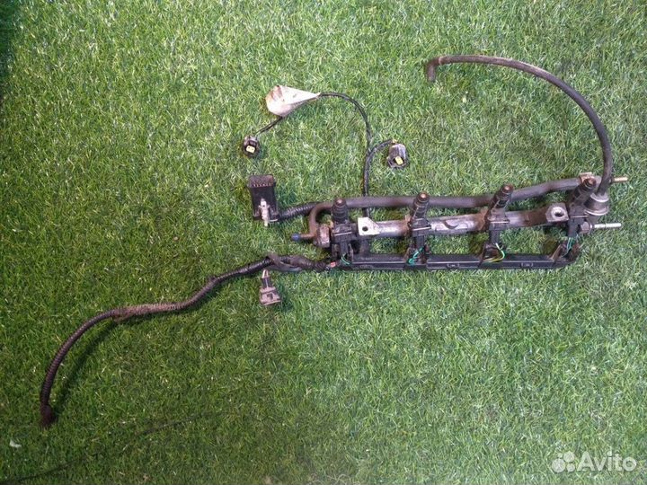 Топливная рампа Ford Focus 1 2.0 1997-2005