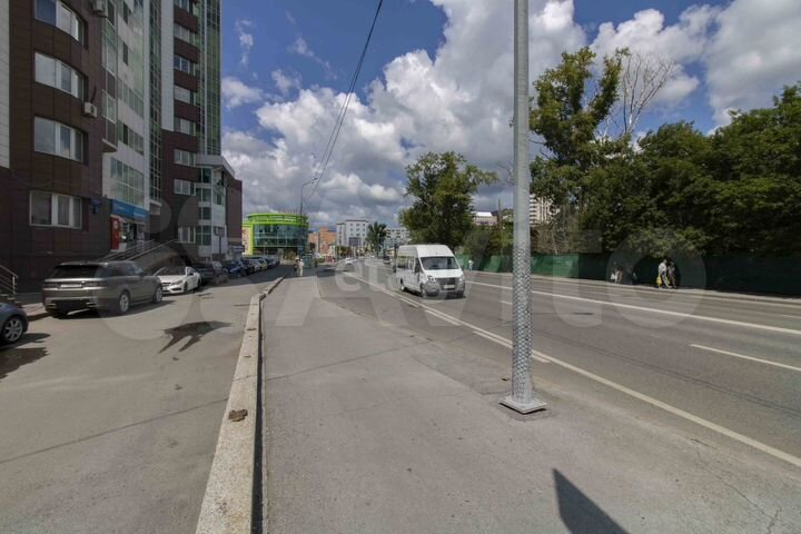 Продам торговое помещение, 210 м²