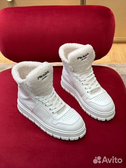 Женские ботинки prada