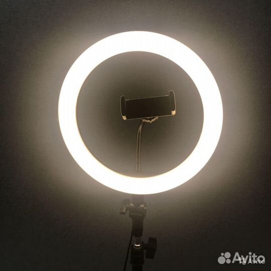 Световое кольцо с держателем для телефона без штатива (диам. 26см)