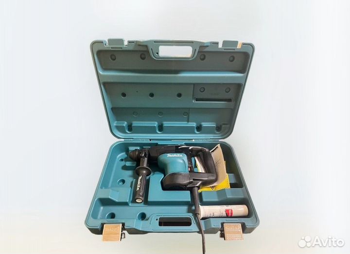 Makita HR3200C