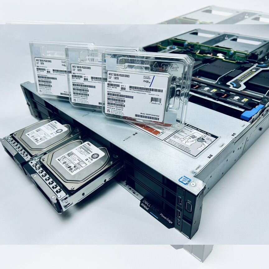 [R740XD] Сервер Dell 12lff 4nvme Xeon Gold 6152 192g R740xd