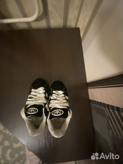 Кроссовки модели campus