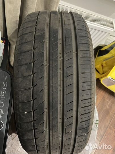 Triangle Sports TH201 255/45 R20