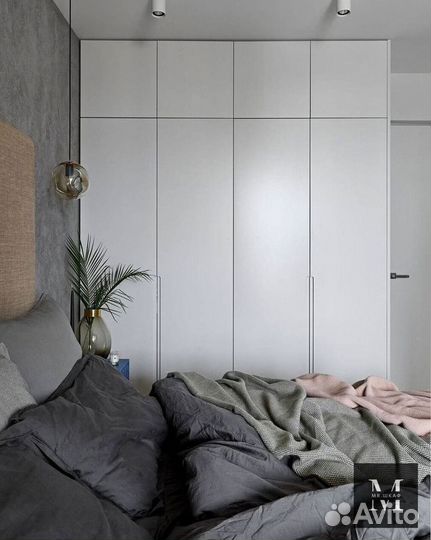 Шкаф распашной с зеркалом