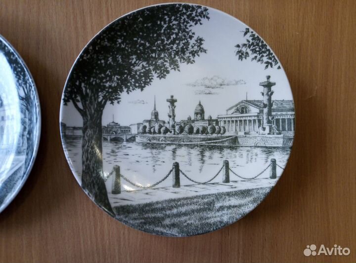 Тарелка настенная. Клеймо лфз. Ленинград Виды 2шт