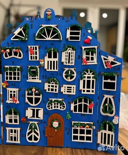 Адвент календарь деревянный с выдвижными ящиками