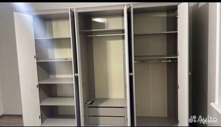 Спальный гарнитур